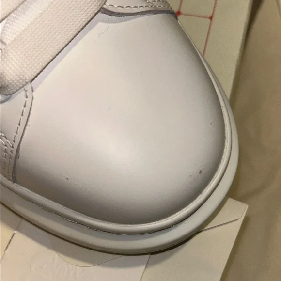 Alexander McQueen Red and White Designer Sneakers (Size 44, •READ DESCRIPTION) - Picture 4 of 8